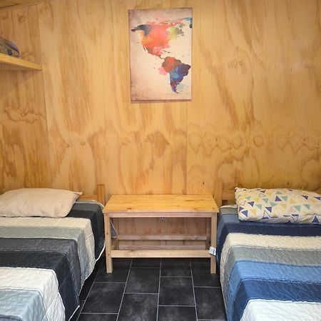 Hostel Isla Yu Backpacker Puerto Natales Exterior foto
